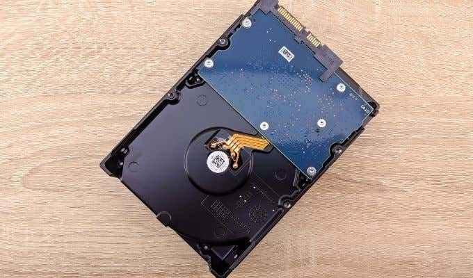 Comment accéder aux fichiers sur un ancien disque dur avec Windows 10