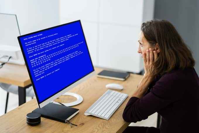 Cómo solucionar un hilo atascado en el controlador del dispositivo BSOD en Windows 10